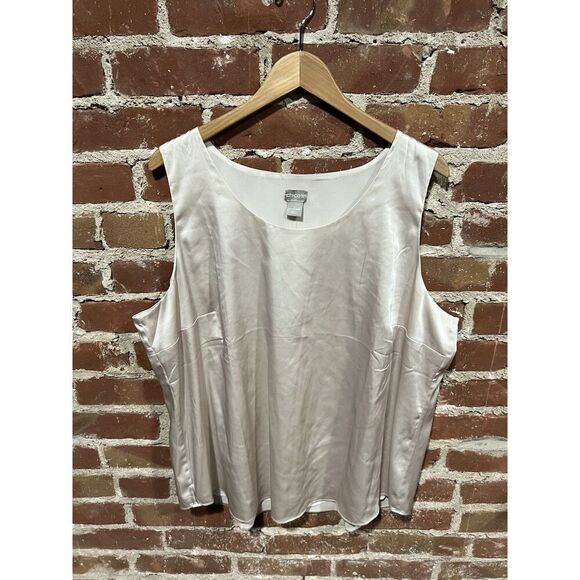 Chicos Womens Gold Satin Sleeveless Tank Top Size 4 NWT - Picture 1 of 3
